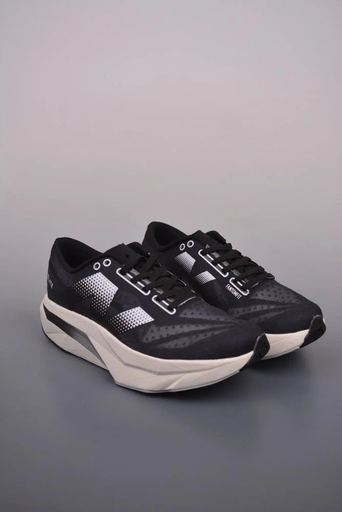 Tênis New Balance Fuelcell Supercomp Elite V4  Black